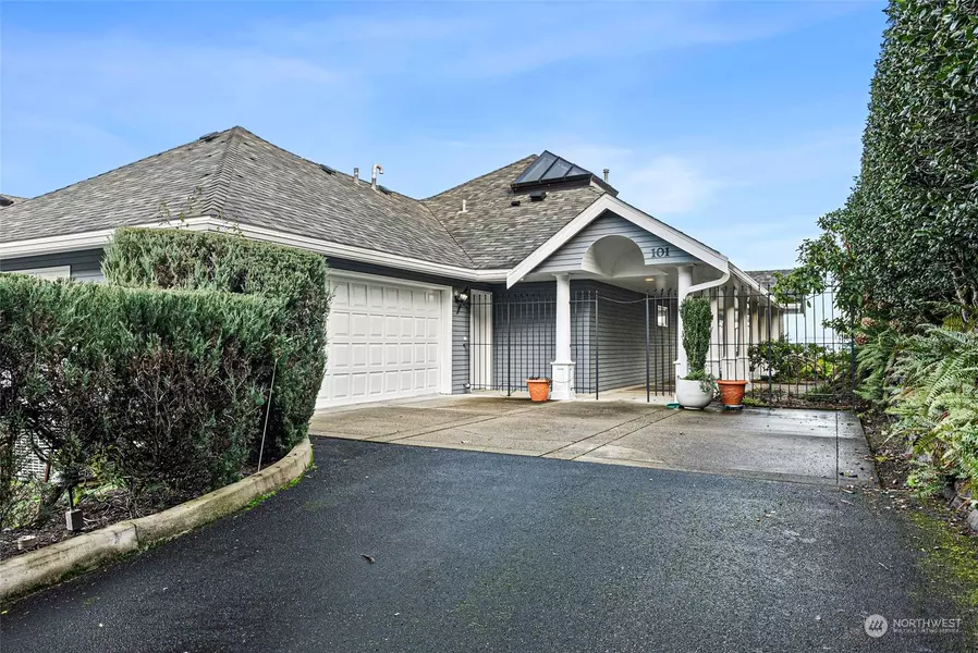 7221 Soundview DR #101, Gig Harbor, WA 98335