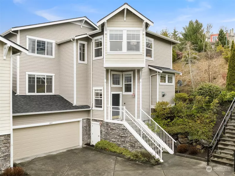 1601 NE Katsura ST #801, Issaquah, WA 98029