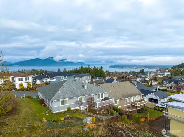 3953 Rock Ridge Pkwy, Anacortes, WA 98221