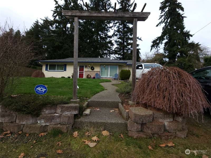 2116 NE Sunrise DR, Bremerton, WA 98310