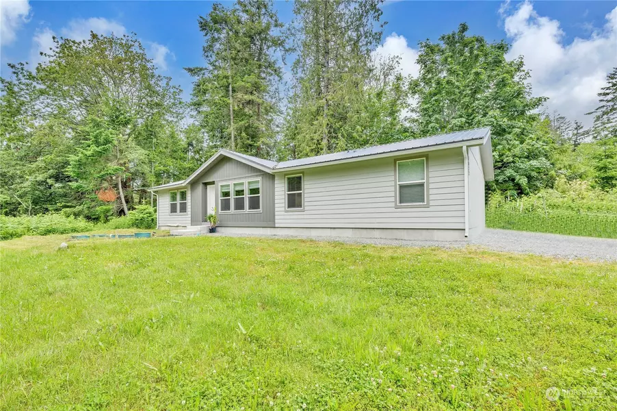 4022 S Eagle Ridge DR, Camano Island, WA 98282