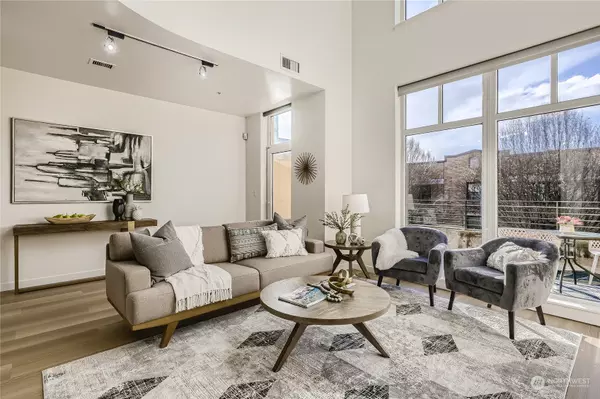 17 W Mercer ST #6, Seattle, WA 98119