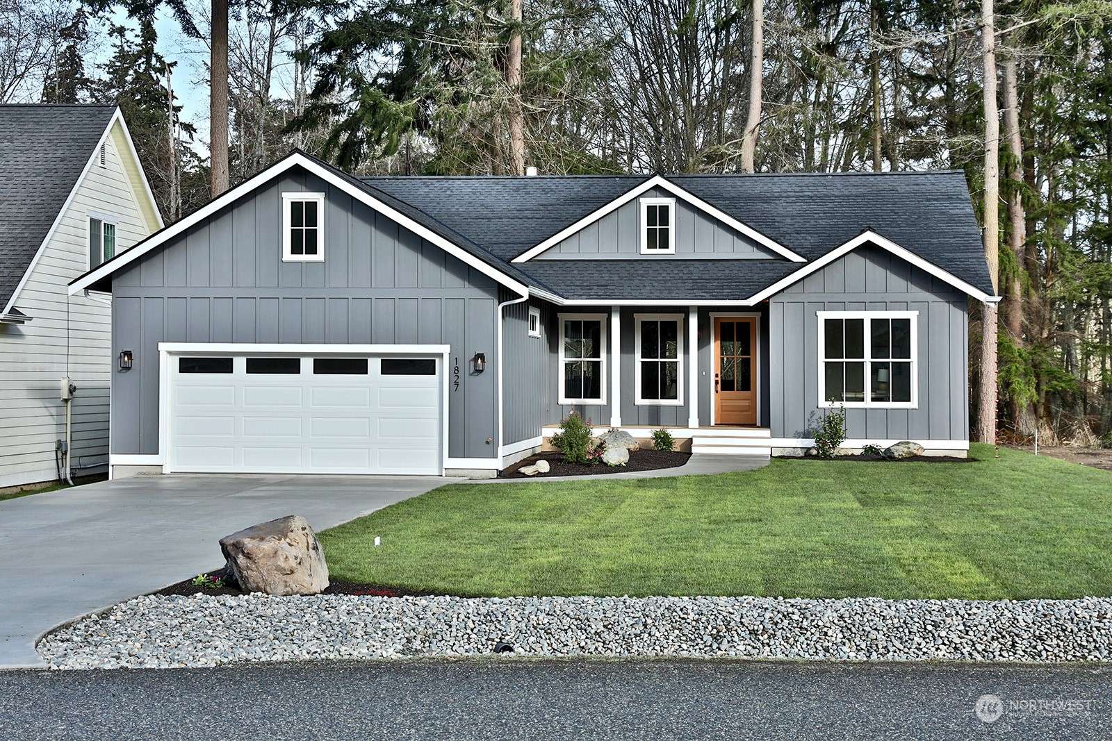 1827 Watkins RD, Freeland, WA 98249
