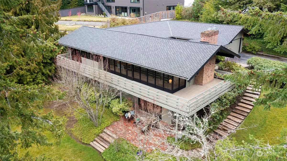 Clyde Hill, WA 98004,8612 NE 14th ST