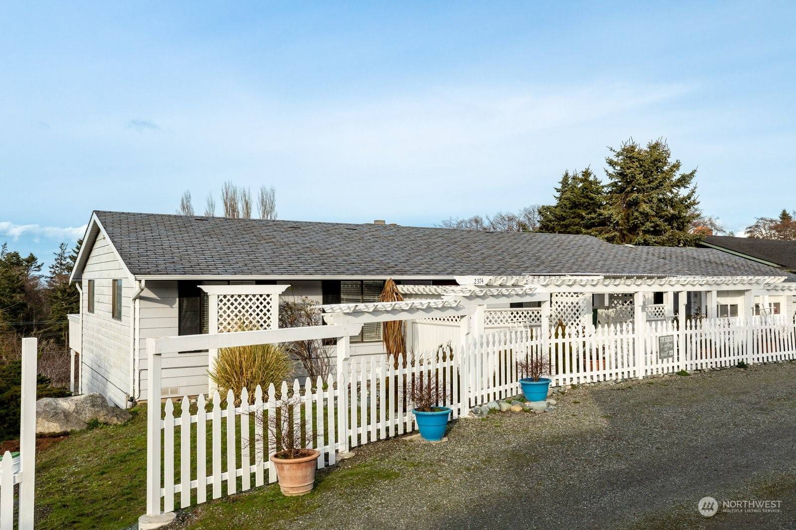2374 Voyager TER, Oak Harbor, WA 98277