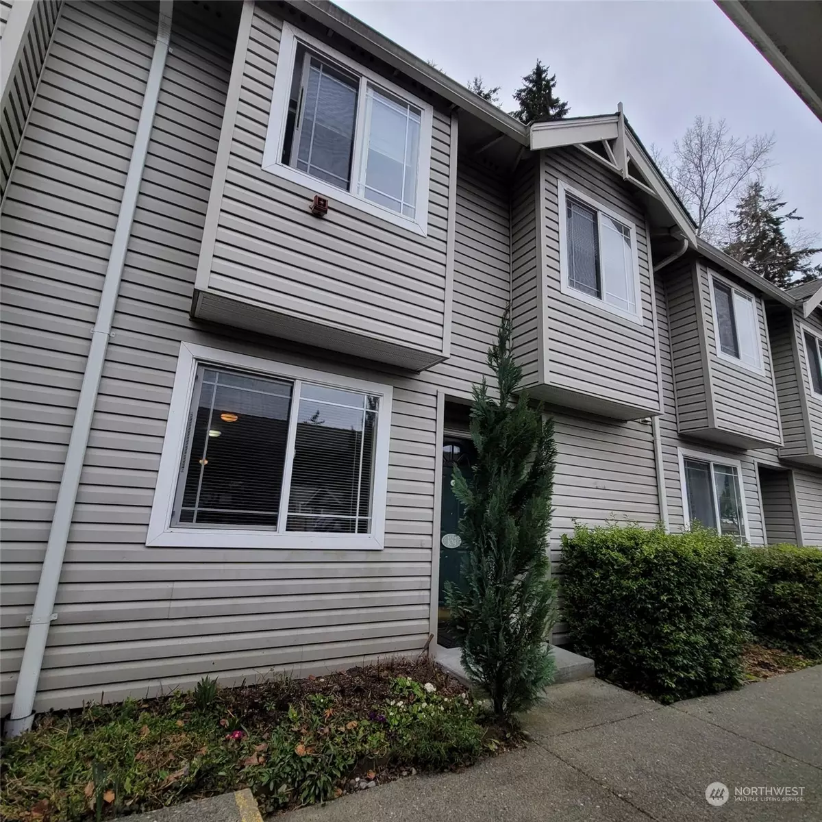 Lynnwood, WA 98036,6126 202nd ST SW #104