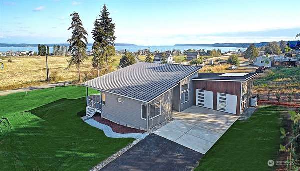 454 Lehman DR, Camano Island, WA 98282