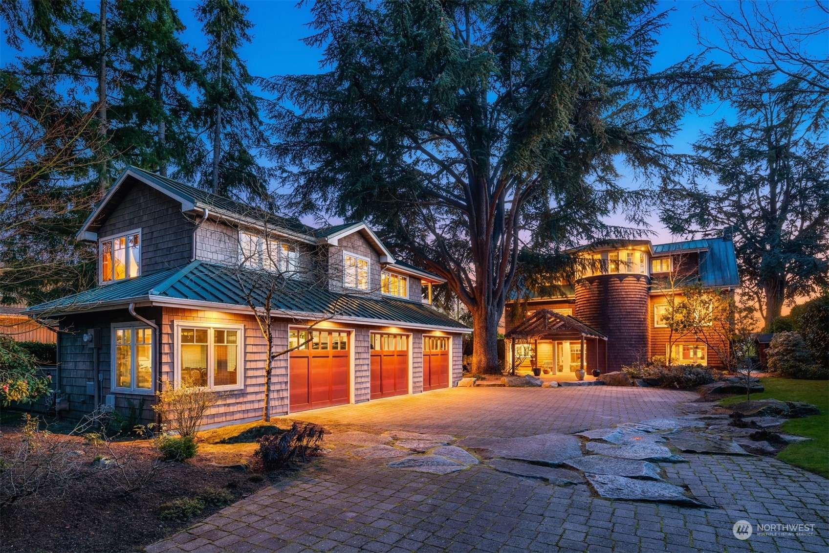 11037 Champagne Point RD NE, Kirkland, WA 98034