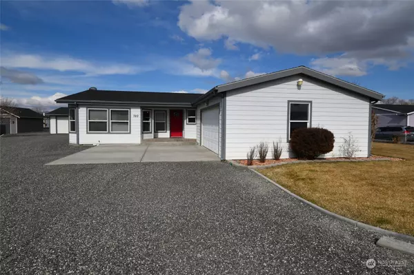 720 Lakeside WAY SW, Mattawa, WA 99349