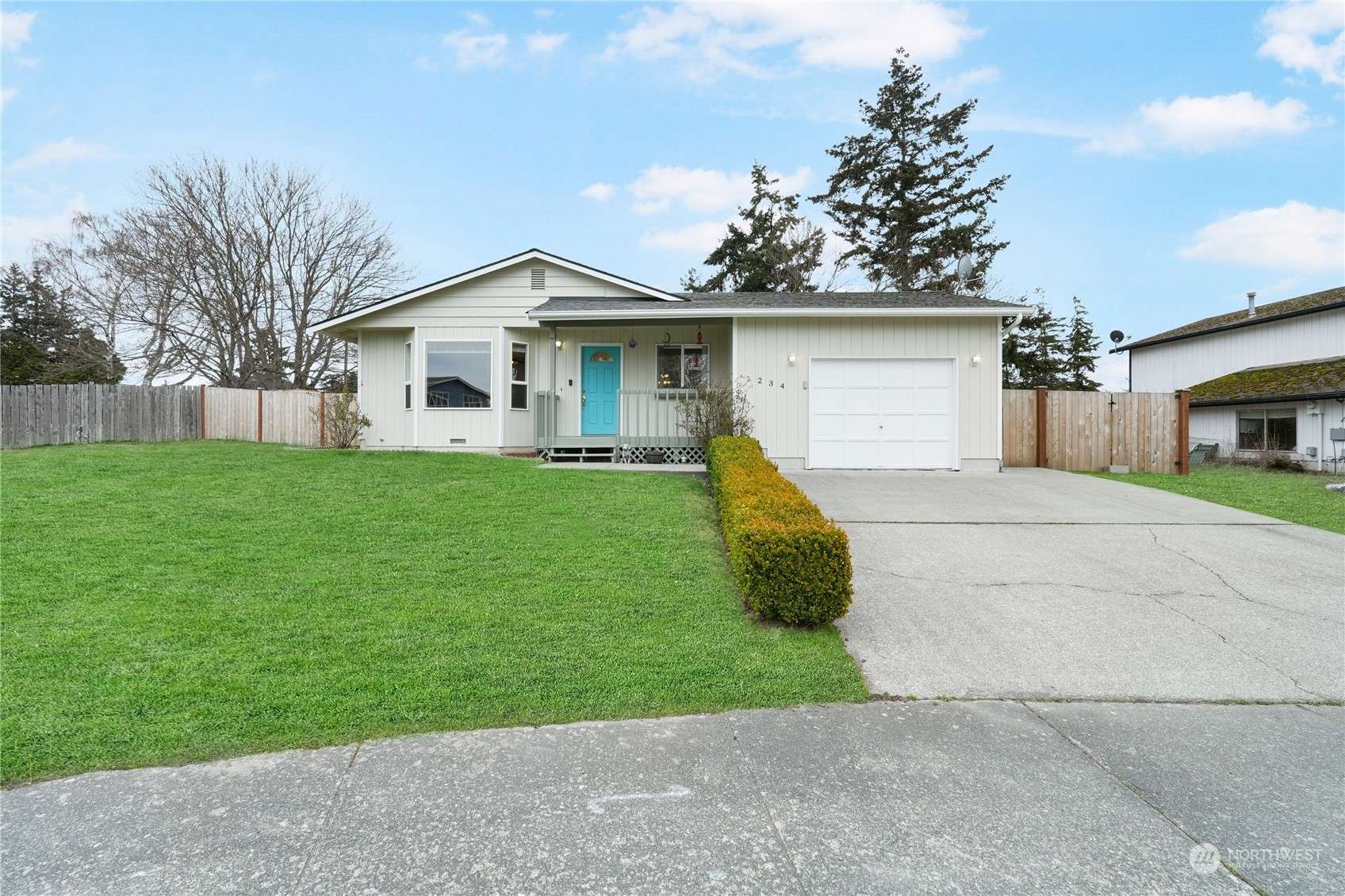 234 SE Fisher CT, Oak Harbor, WA 98277