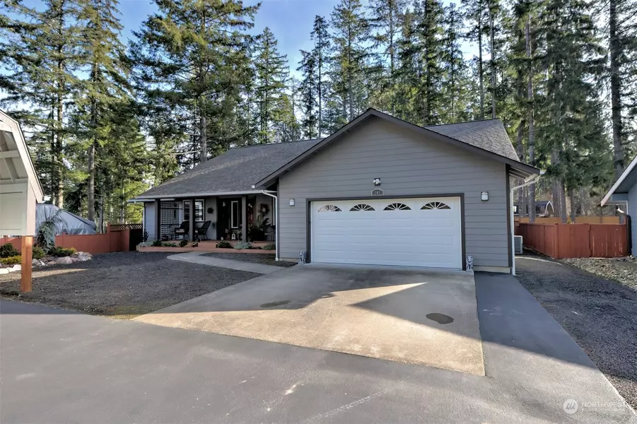 201 E Shamrock DR, Shelton, WA 98584