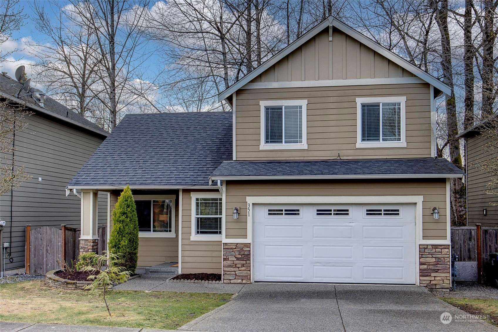 351 Field PL NE, Renton, WA 98059