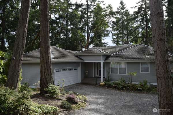 24 Blueberry Hill RD, Port Ludlow, WA 98365