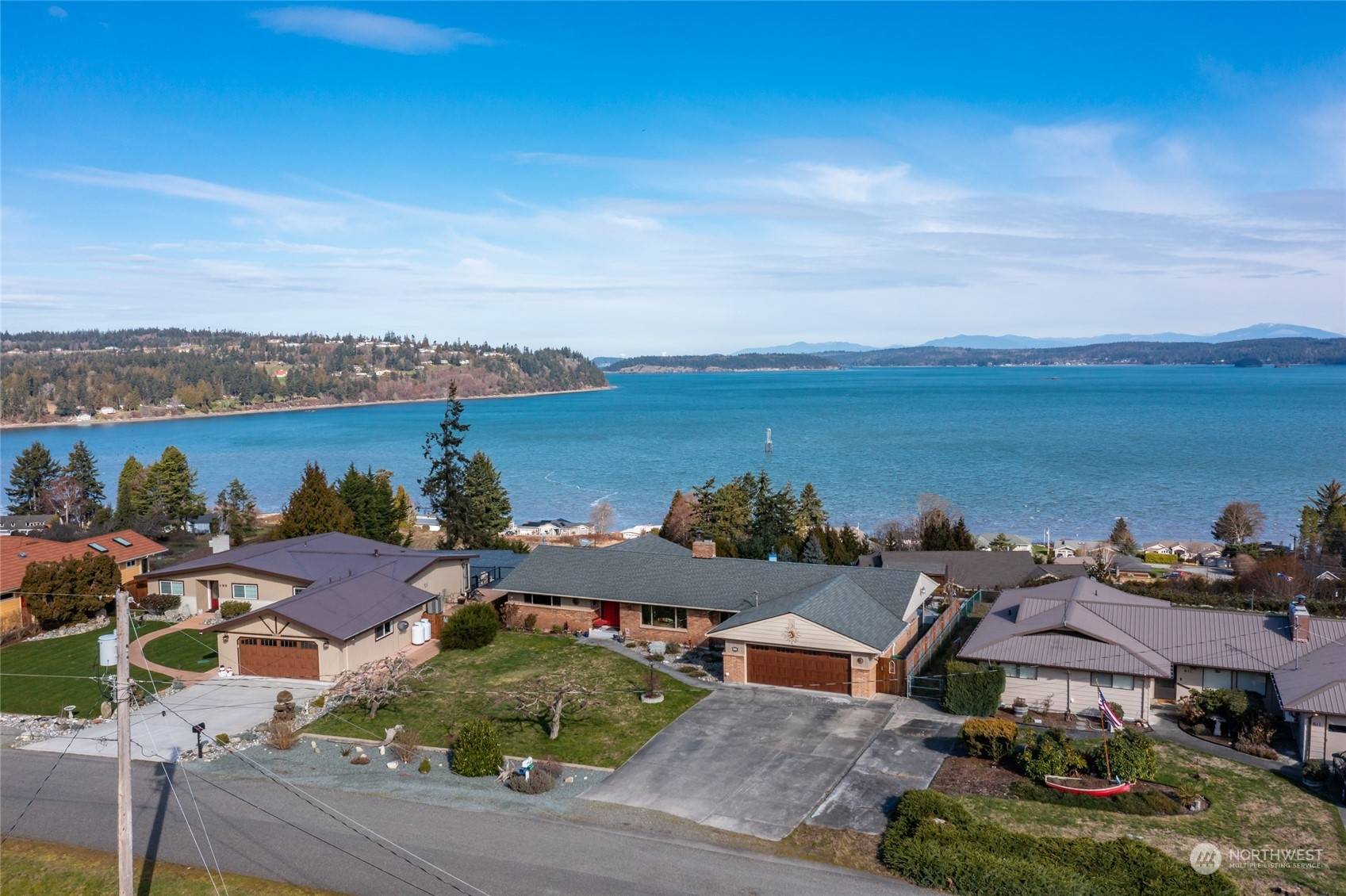 605 Birch ST, Oak Harbor, WA 98277