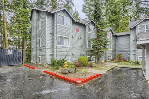 15433 Country Club DR #A302, Mill Creek, WA 98012