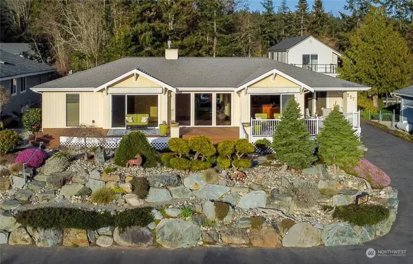 757 Onamac WAY,  Camano Island,  WA 98282