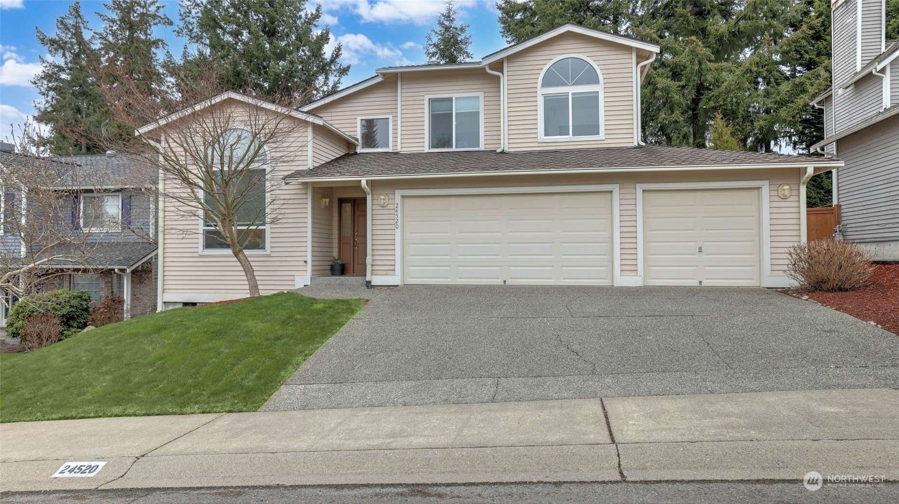 24520 SE 44th ST, Sammamish, WA 98029