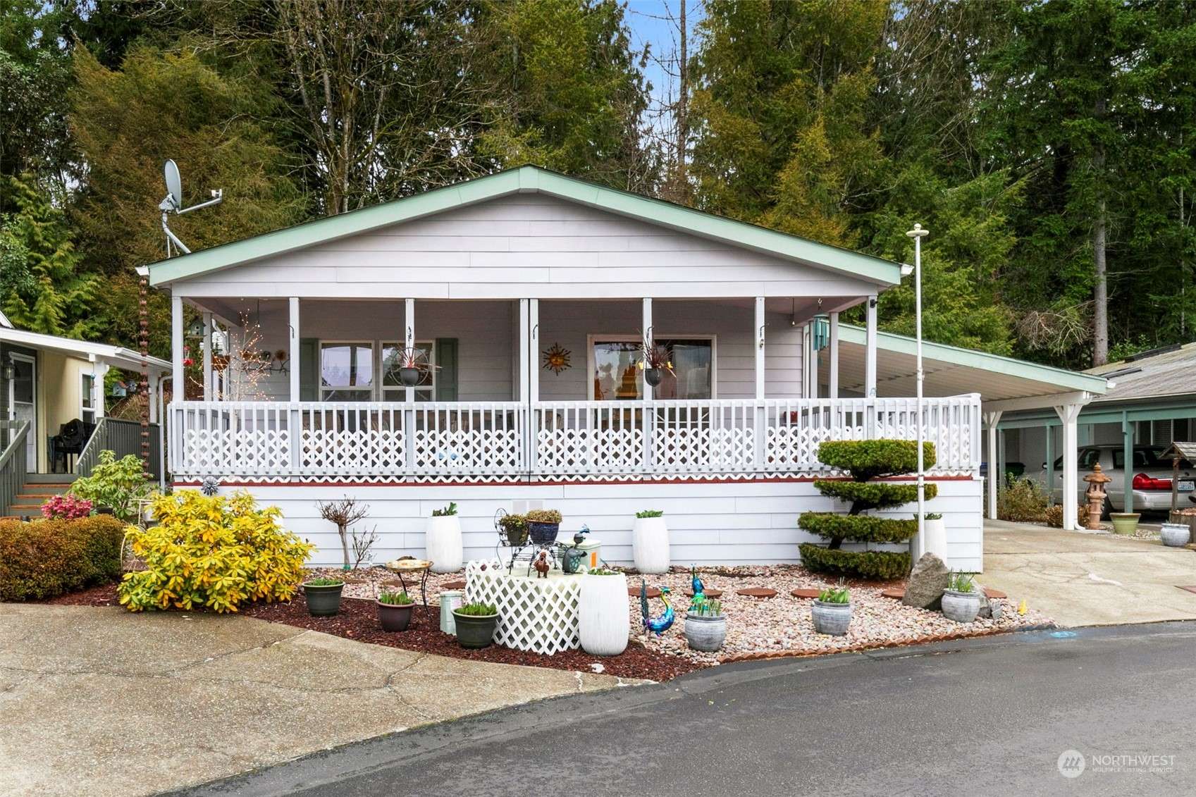 923 NE Saturn LN, Bremerton, WA 98311