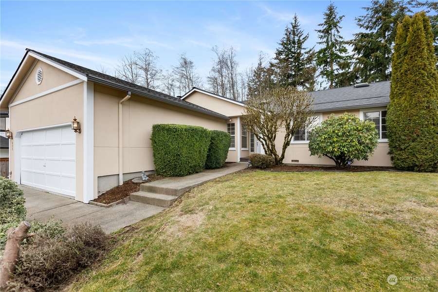 808 146th ST SW, Lynnwood, WA 98087