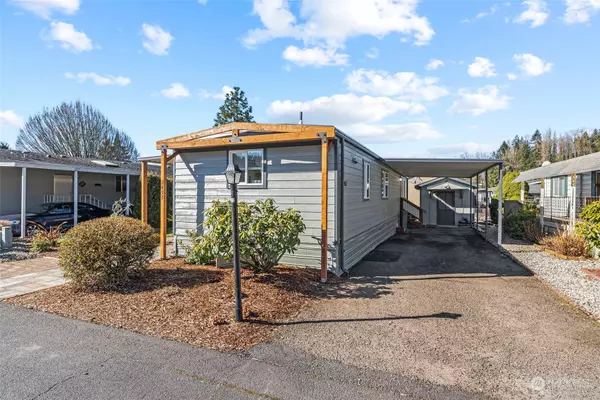 2457 Nightingale LN, Kelso, WA 98626