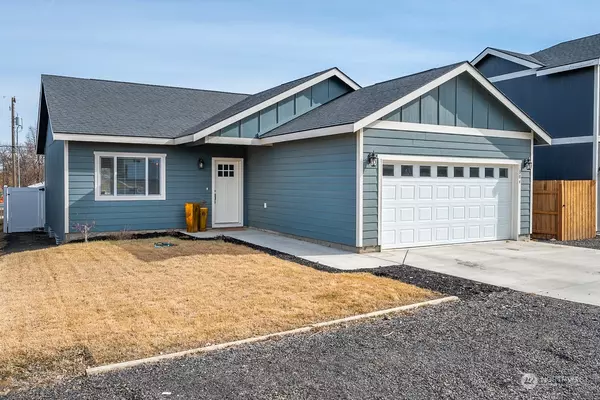 304 S Oak AVE, Warden, WA 98857