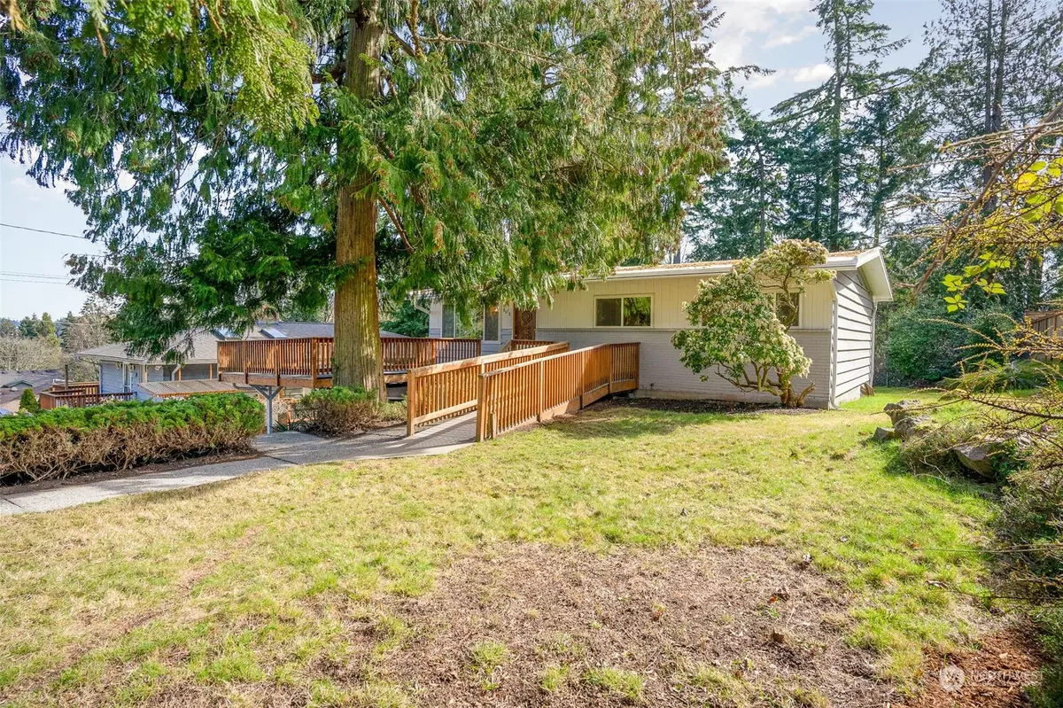 Edmonds, WA 98026,8018 242nd ST SW