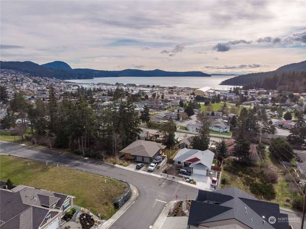 2712 Geer LN, Anacortes, WA 98221