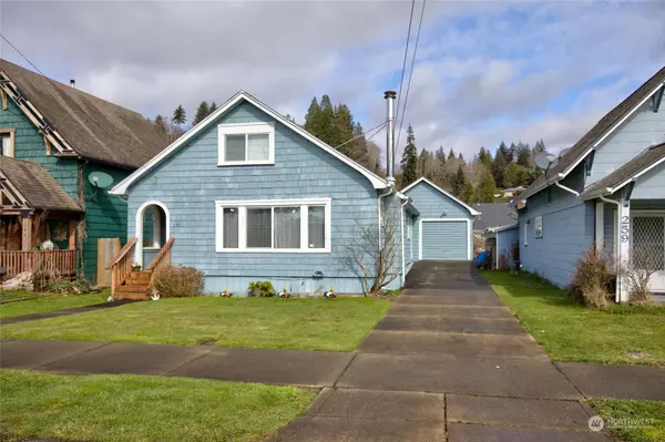 255 Eklund AVE, Hoquiam, WA 98550