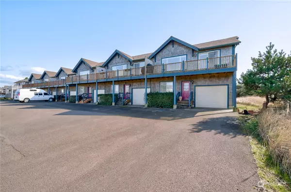 315 5th ST NW #106, Long Beach, WA 98631