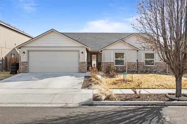 1637 E Truman DR, Moses Lake, WA 98837