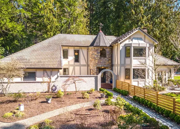 8600 Ma and Pa LN NE, Bainbridge Island, WA 98110