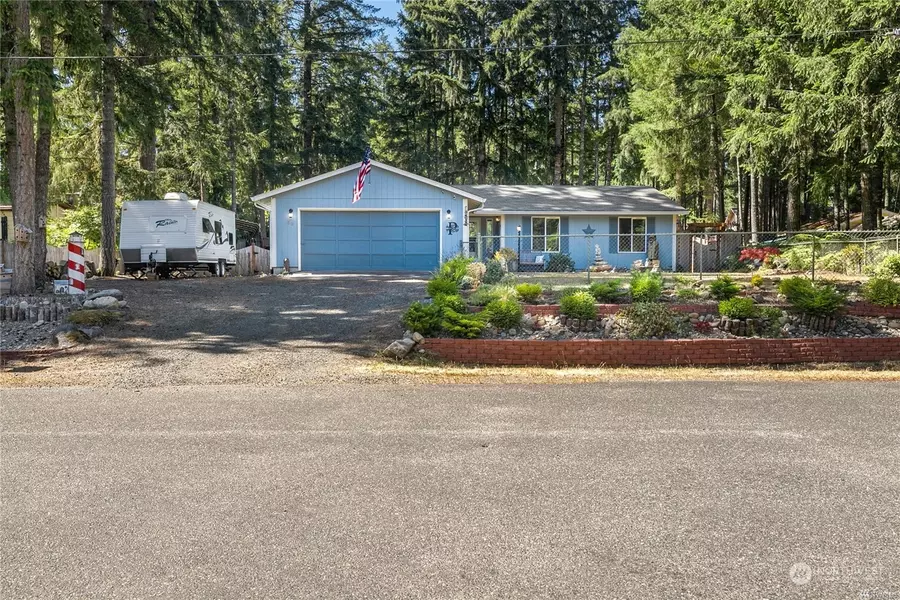 80 E Barnsby PL, Shelton, WA 98584