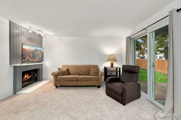 921 130th ST SW #D101, Everett, WA 98204