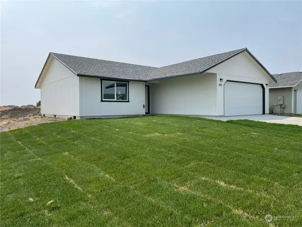 1313 W Polo Ridge DR, Moses Lake, WA 98837