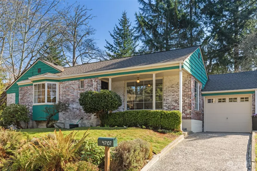 4707 W Roberts WAY, Seattle, WA 98199