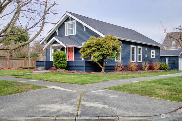 802 6th ST, Anacortes, WA 98221