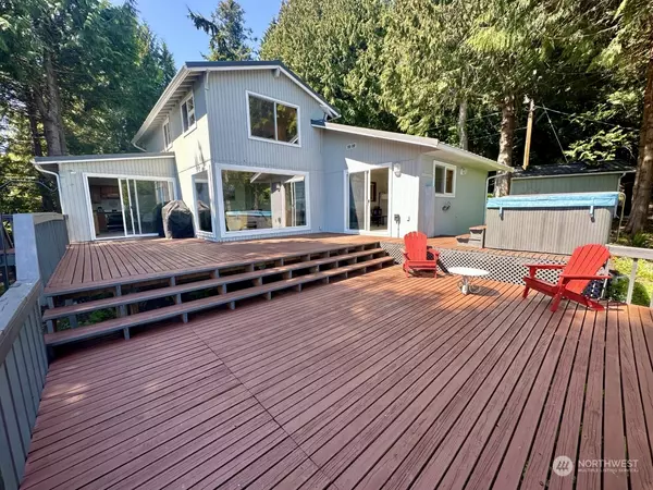 112 Harrington DR, Quilcene, WA 98376