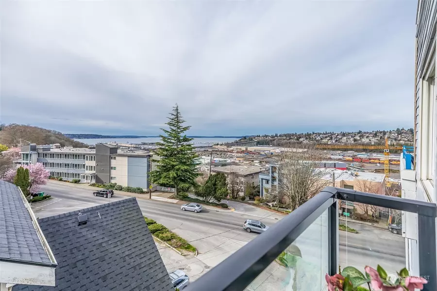 2244 13th AVE W #415, Seattle, WA 98119