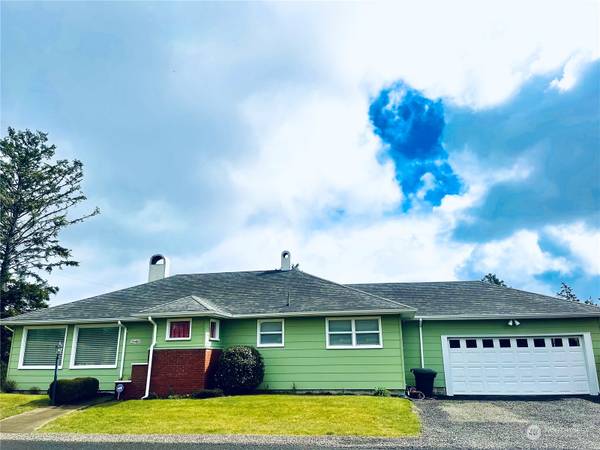 25410 Ridge AVE, Ocean Park, WA 98640