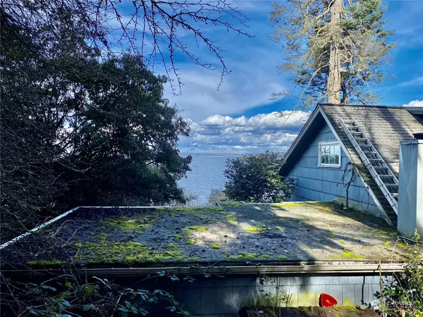 Bainbridge Island, WA 98110,10778 NE Broomgerrie