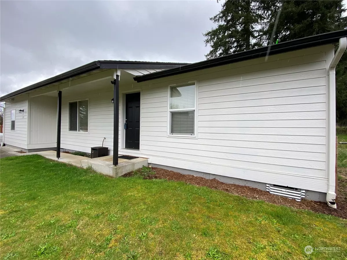 Winlock, WA 98596,323 Cedar CT