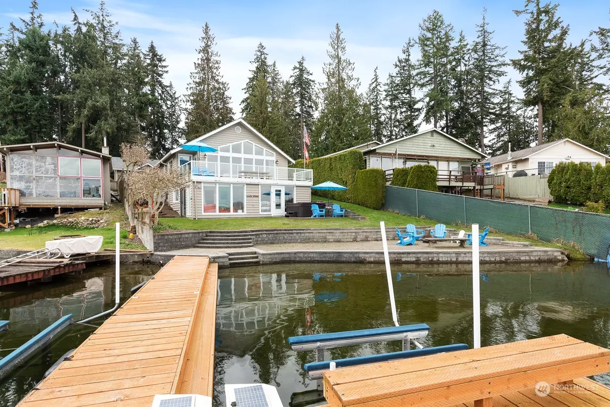 Stanwood, WA 98292,15915 Peninsula RD