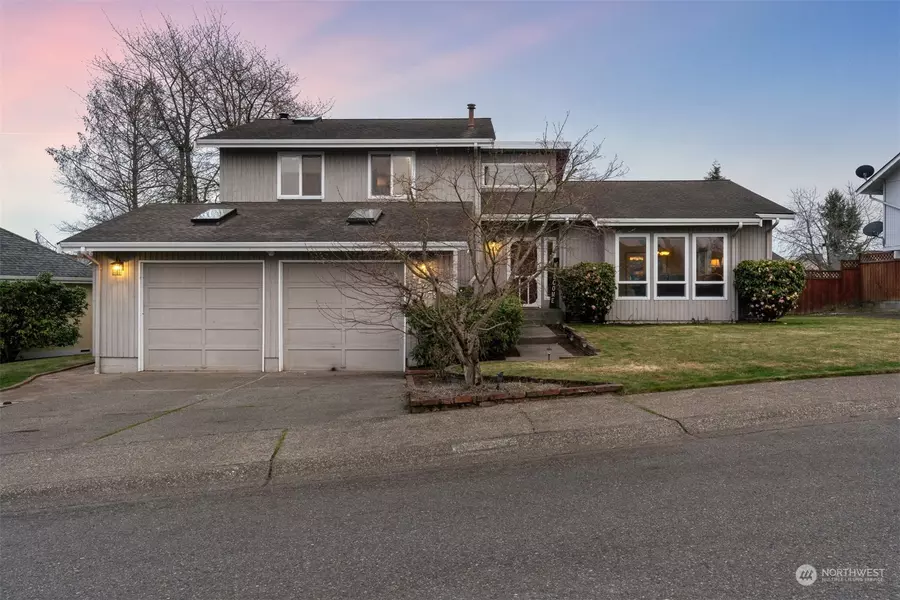 11923 SE 260th ST, Kent, WA 98030