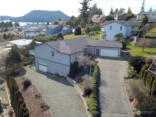 4312 Bryce DR, Anacortes, WA 98221