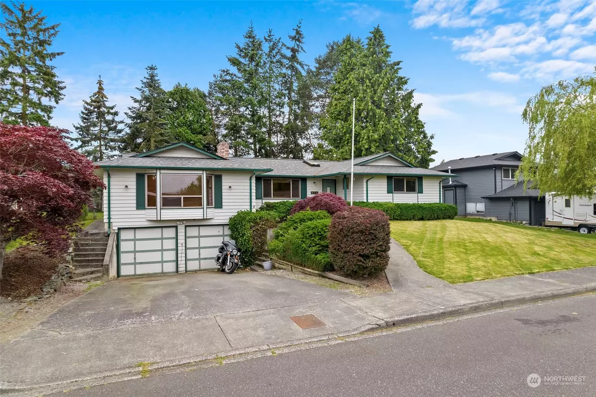 Blaine, WA 98230,611 C ST