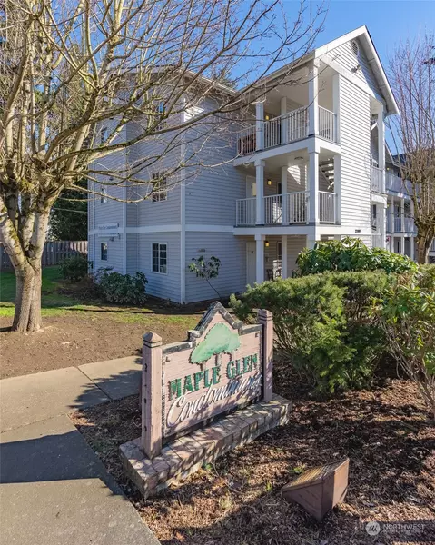 2711 W Maplewood AVE #205, Bellingham, WA 98225