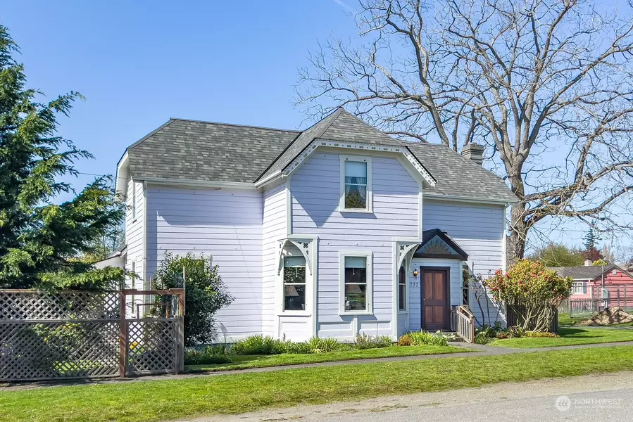 737 Van Buren ST, Port Townsend, WA 98368