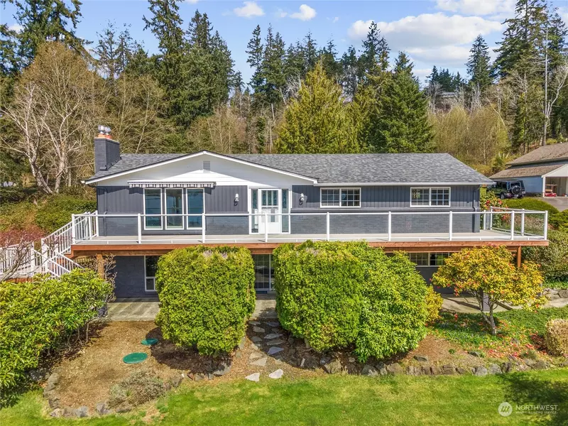 8305 Warren DR NW, Gig Harbor, WA 98335