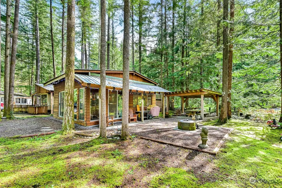 1151 Alder LN, Sumas, WA 98295