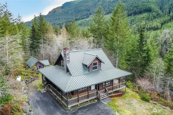 527 Valley View LN, Brinnon, WA 98320